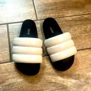 Roam slides, white, size 38. No box. Gently worn